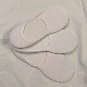 3 pairs of no show socks